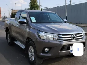 Toyota Hilux 2017 Matt Black