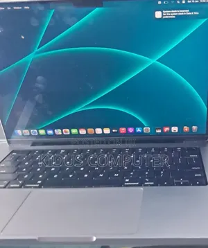 Photo - New Laptop Apple MacBook Air 2022 M2 32GB Apple M2 SSD 512GB