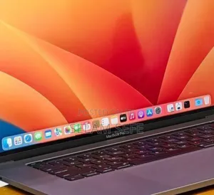 Photo - New Laptop Apple MacBook Pro 2019 32GB Intel Core I9 SSD 1T