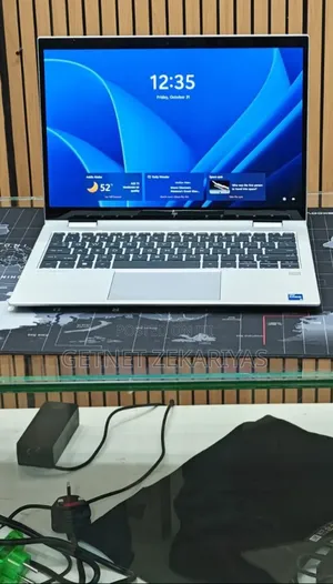 New Laptop HP EliteBook 830 16GB Intel Core I7 SSD 256GB