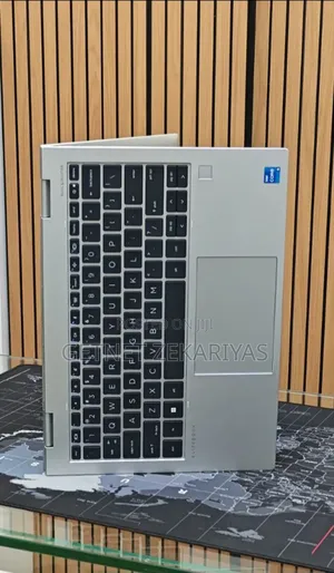 New Laptop HP EliteBook 830 16GB Intel Core I7 SSD 256GB