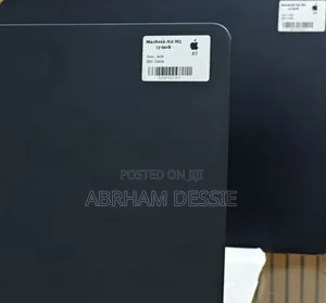 Photo - New Laptop Apple MacBook Air 2024 M3 13-Inch 16GB Apple M3 SSD 256GB