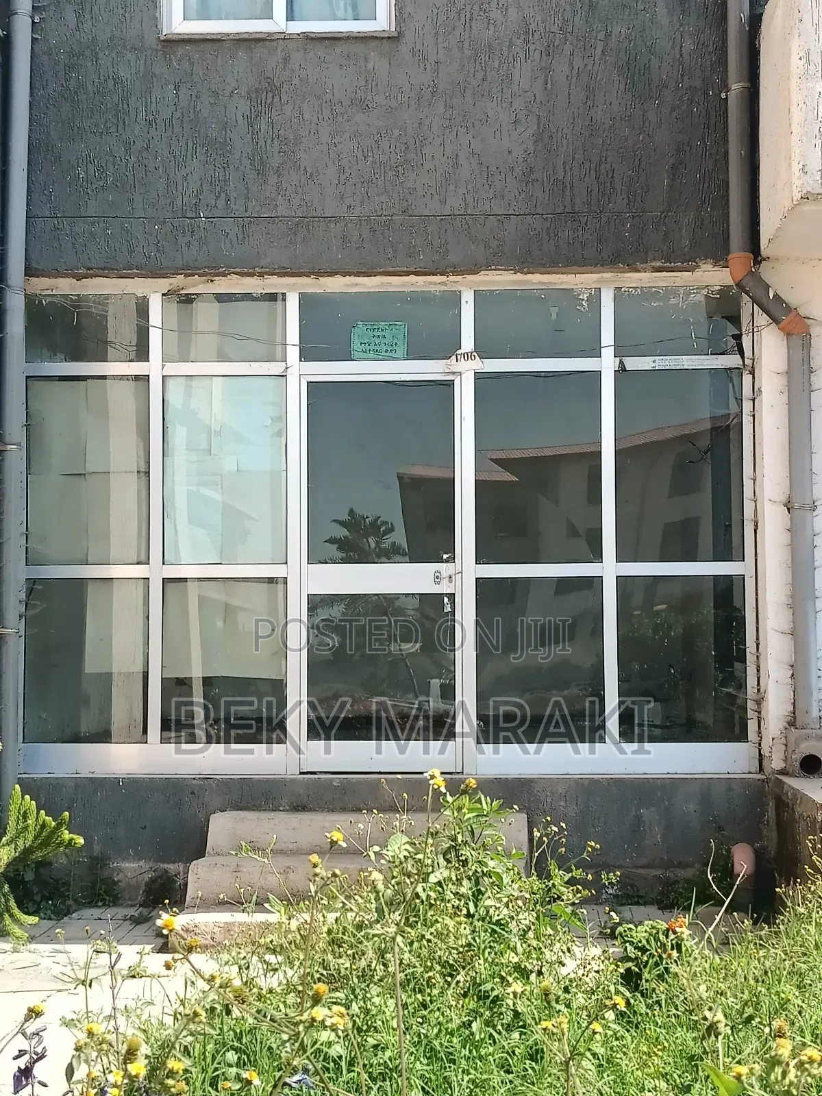 22 ካሬ ሱቅ ኮንደሚኒየም Ground ላይ