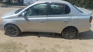 Toyota Platz 1.0 FWD 2001 Gray
