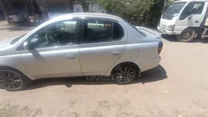 Toyota Platz 1.0 FWD 2001 Gray