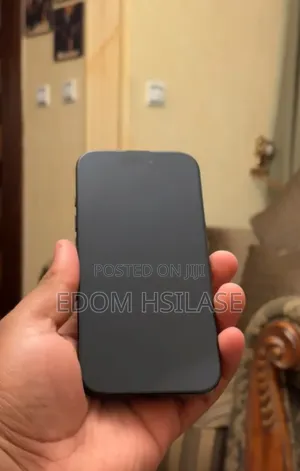 Photo - New Apple iPhone 16 Pro 128 GB Black