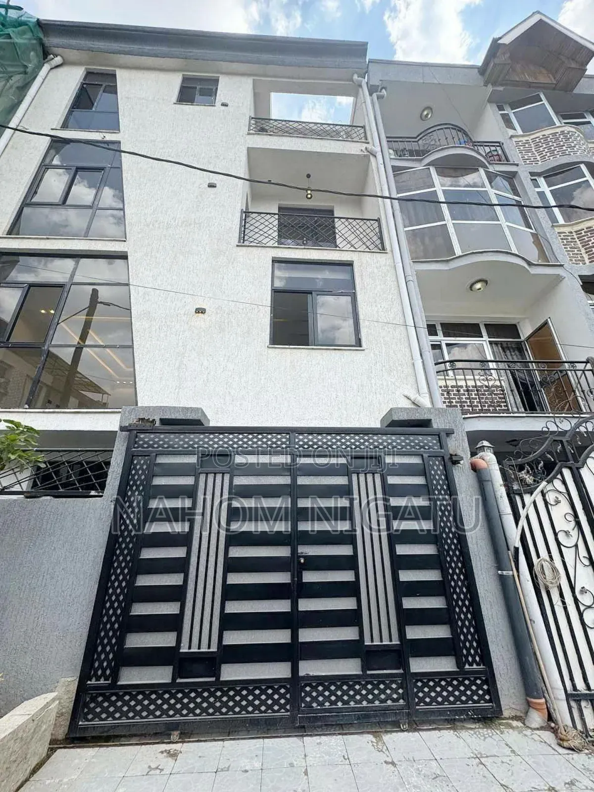 Furnished 5bdrm Villa in Bole for sale