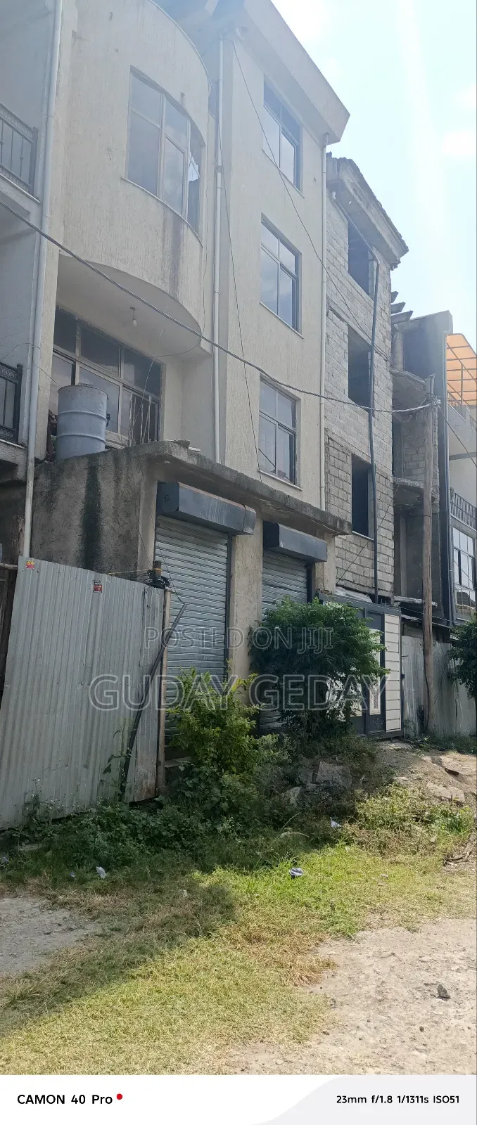 Furnished 6bdrm Townhouse/Terrace in Akaky Kaliti for sale