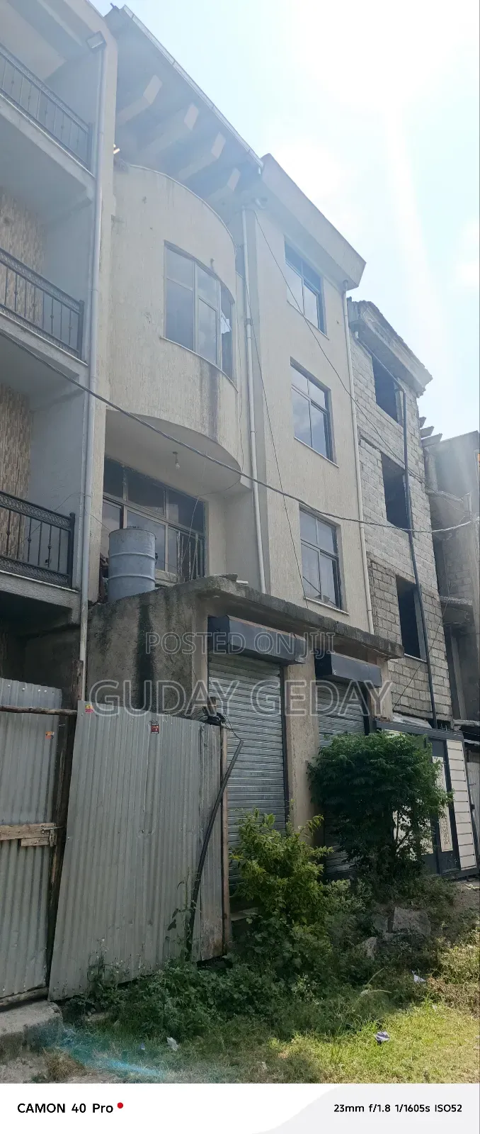 Furnished 6bdrm Townhouse/Terrace in Akaky Kaliti for sale