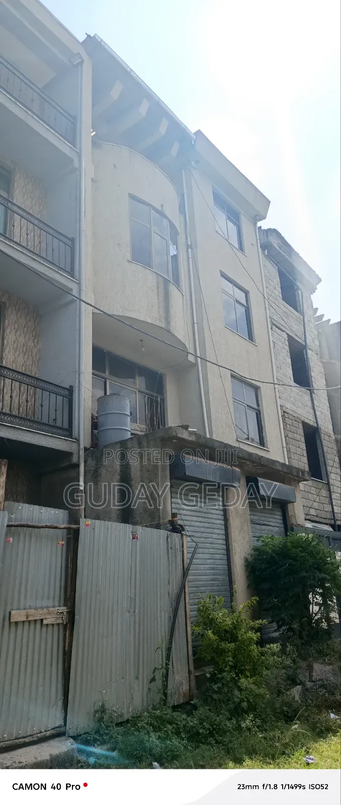Furnished 6bdrm Townhouse/Terrace in Akaky Kaliti for sale