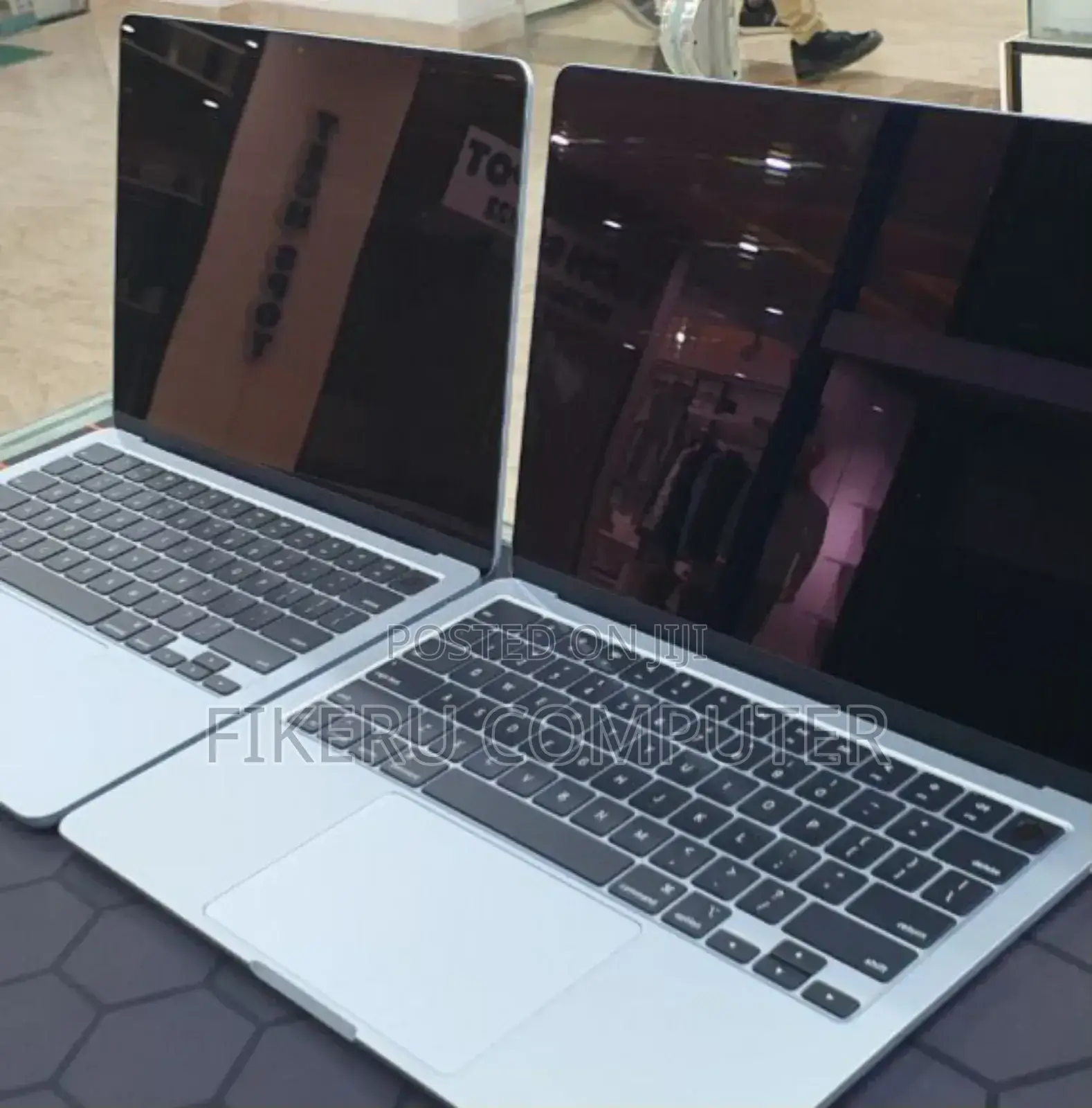 New Laptop Apple MacBook Air 2025 M4 15-Inch 16GB Apple M4 SSD 256GB