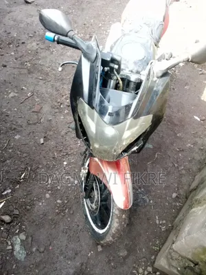 New Bajaj Pulsar 220 F 2015 Black