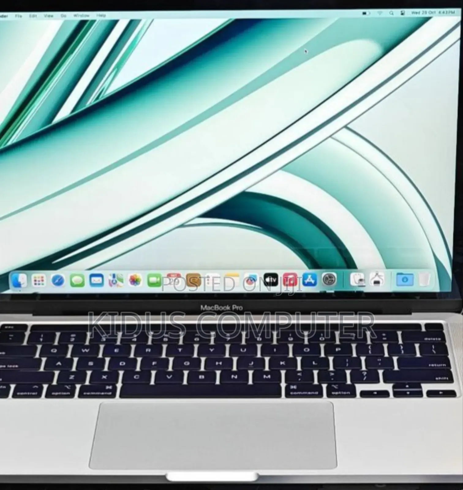 New Laptop Apple MacBook Air 2022 M2 8GB Apple M2 SSD 256GB
