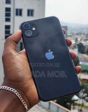 Photo - Apple iPhone 11 64 GB Black