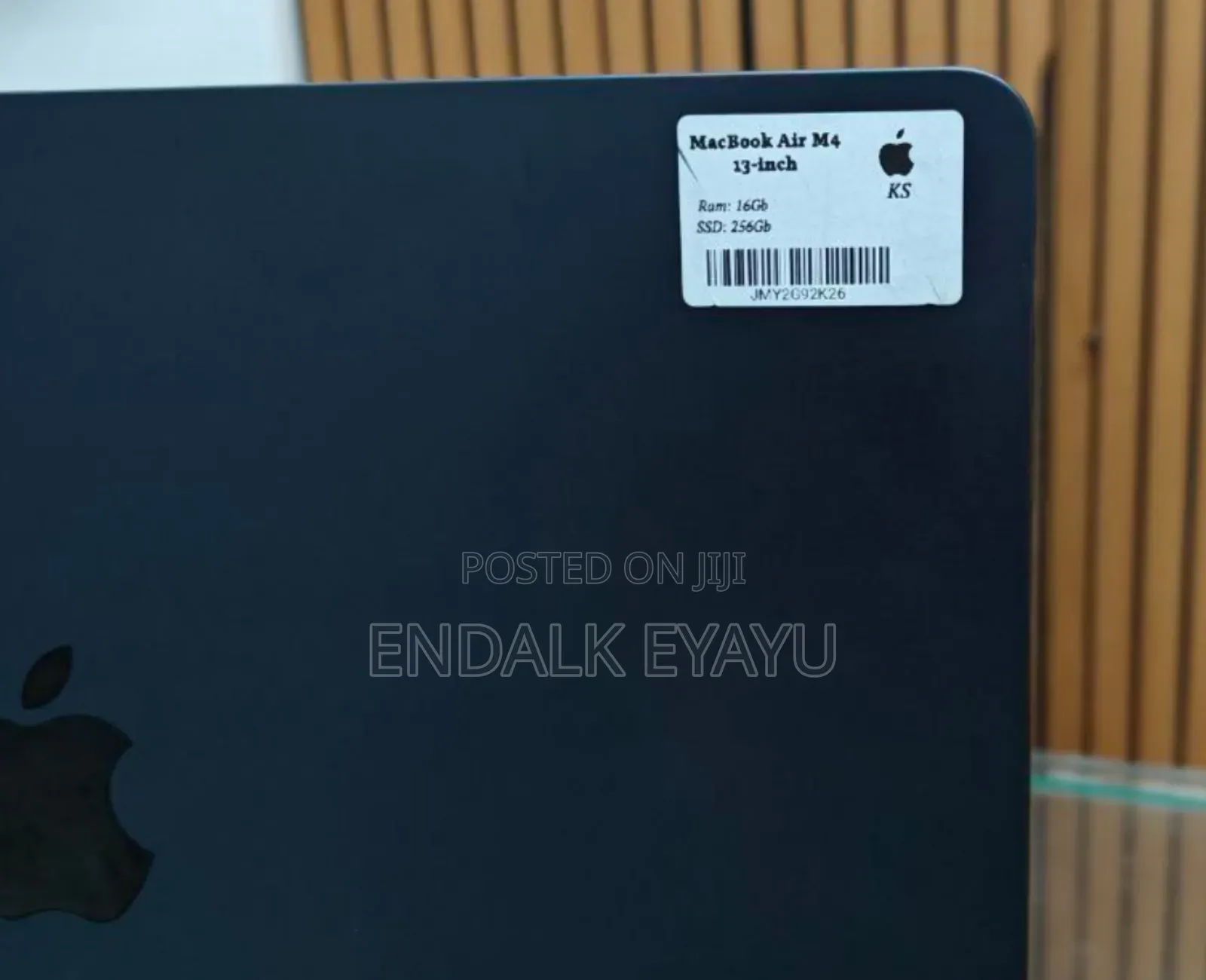 New Laptop Apple MacBook Air 2025 M4 13-Inch 16GB Apple M4 SSD 256GB