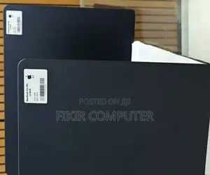 New Apple MacBook Air 2024 M3 13-Inch 16GB Intel Core M3 SSD 256GB