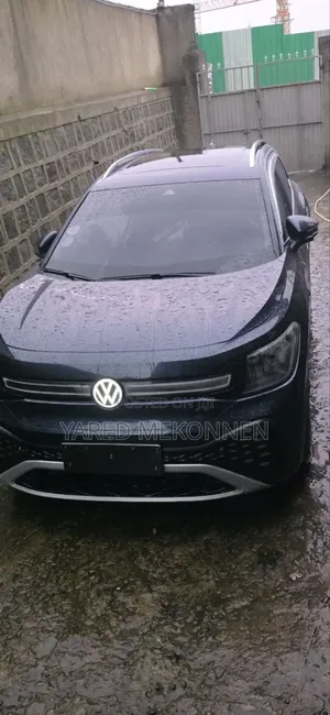 Volkswagen ID.6 2023 Blue