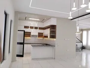 9bdrm Townhouse/Terrace in Yeka for sale