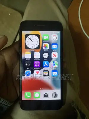 Photo - Apple iPhone 7 128 GB Black