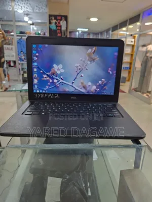 New Laptop Dell Latitude 3380 8GB Intel Core I5 SSD 256GB