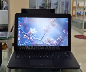 Photo - New Laptop Dell Latitude 3380 8GB Intel Core I5 SSD 256GB