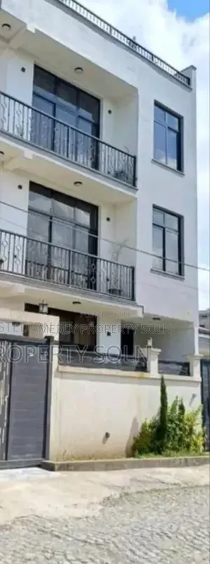 Furnished 8bdrm House in Bole for sale