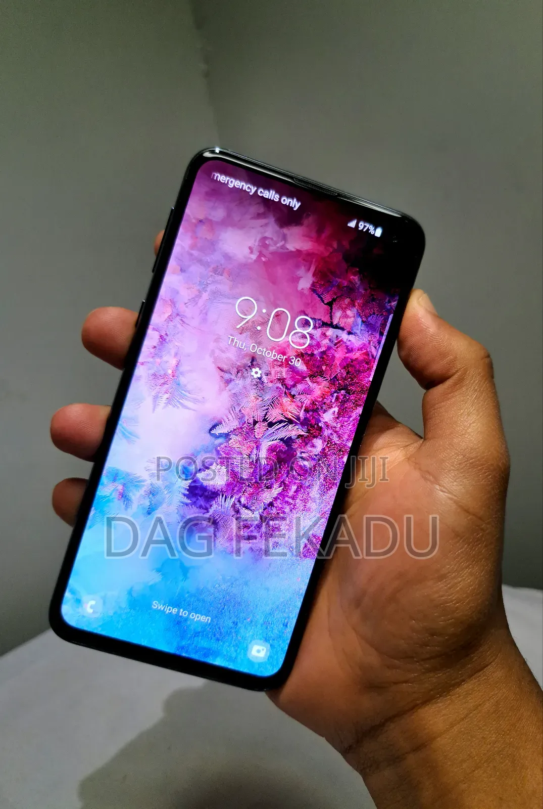 New Samsung Galaxy S10e 128 GB Black