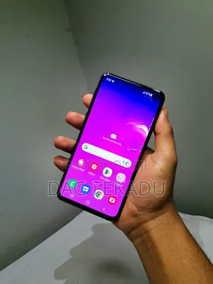 New Samsung Galaxy S10e 128 GB Black