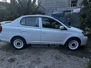 Toyota Platz 1.0 FWD 2005 White