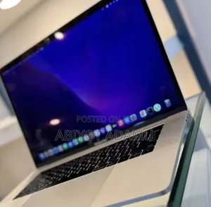 New Laptop Apple MacBook 2016 16GB Intel Core I7 SSD 512GB