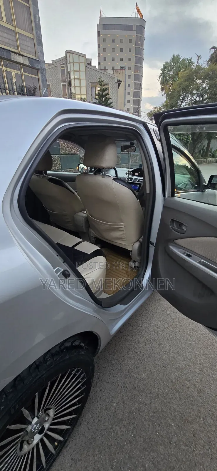 Toyota Yaris 2010 Silver