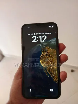 Photo - Apple iPhone 11 64 GB Black