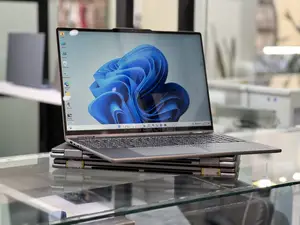 Photo - New Laptop Lenovo Yoga 700 16GB Intel Core I5 SSD 512GB