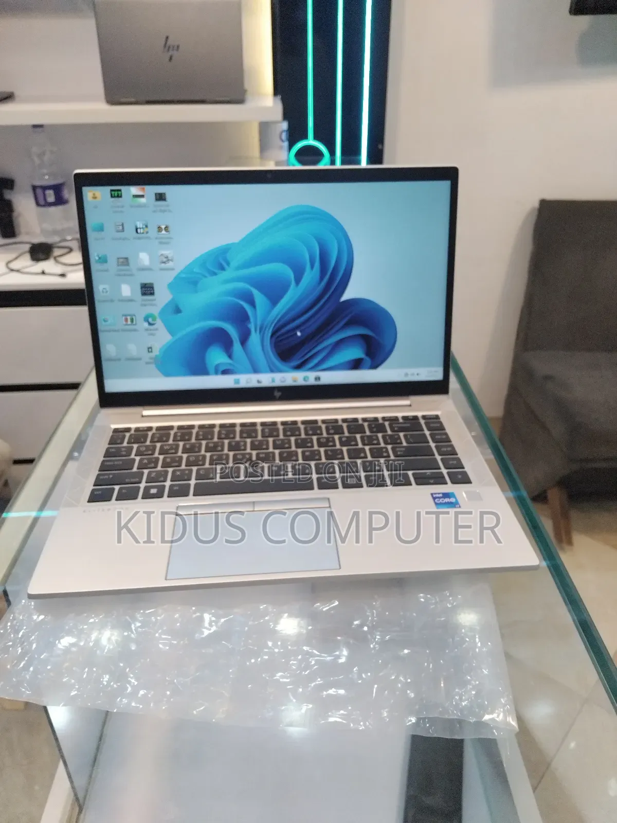 New Laptop HP EliteBook 840 G8 16GB Intel Core i7 SSD 512GB