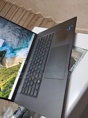 New Laptop Dell Latitude 7520 16GB Intel Core I7 SSD 512GB