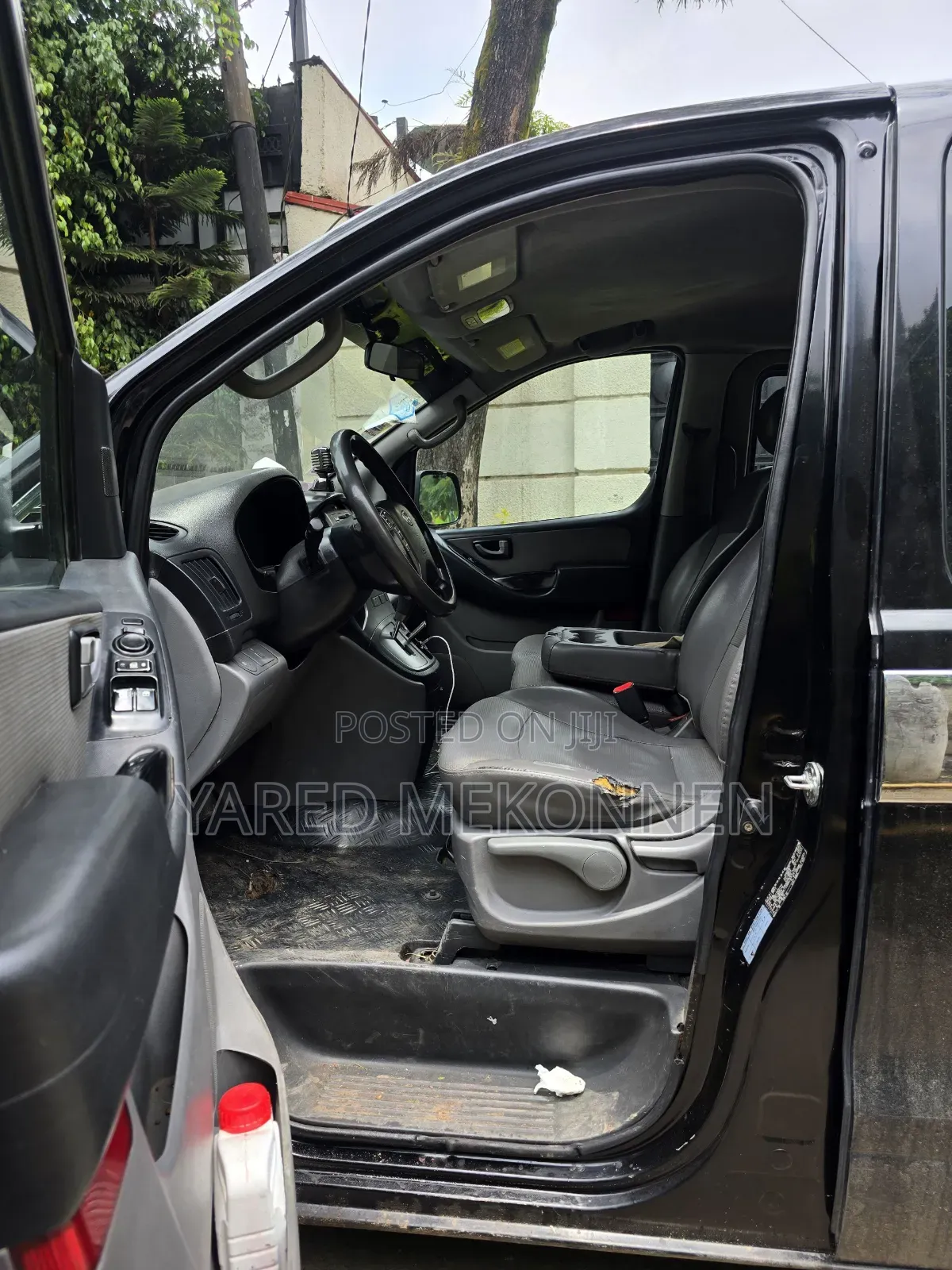 Hyundai Starex 2012 Black