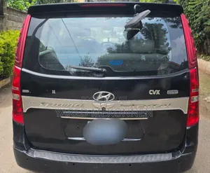 Hyundai Starex 2012 Black