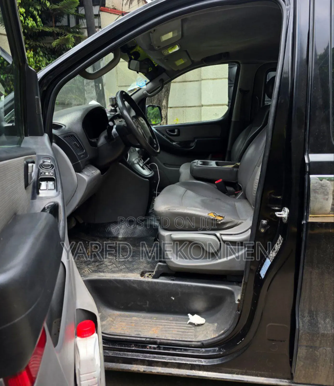 Hyundai Starex 2012 Black