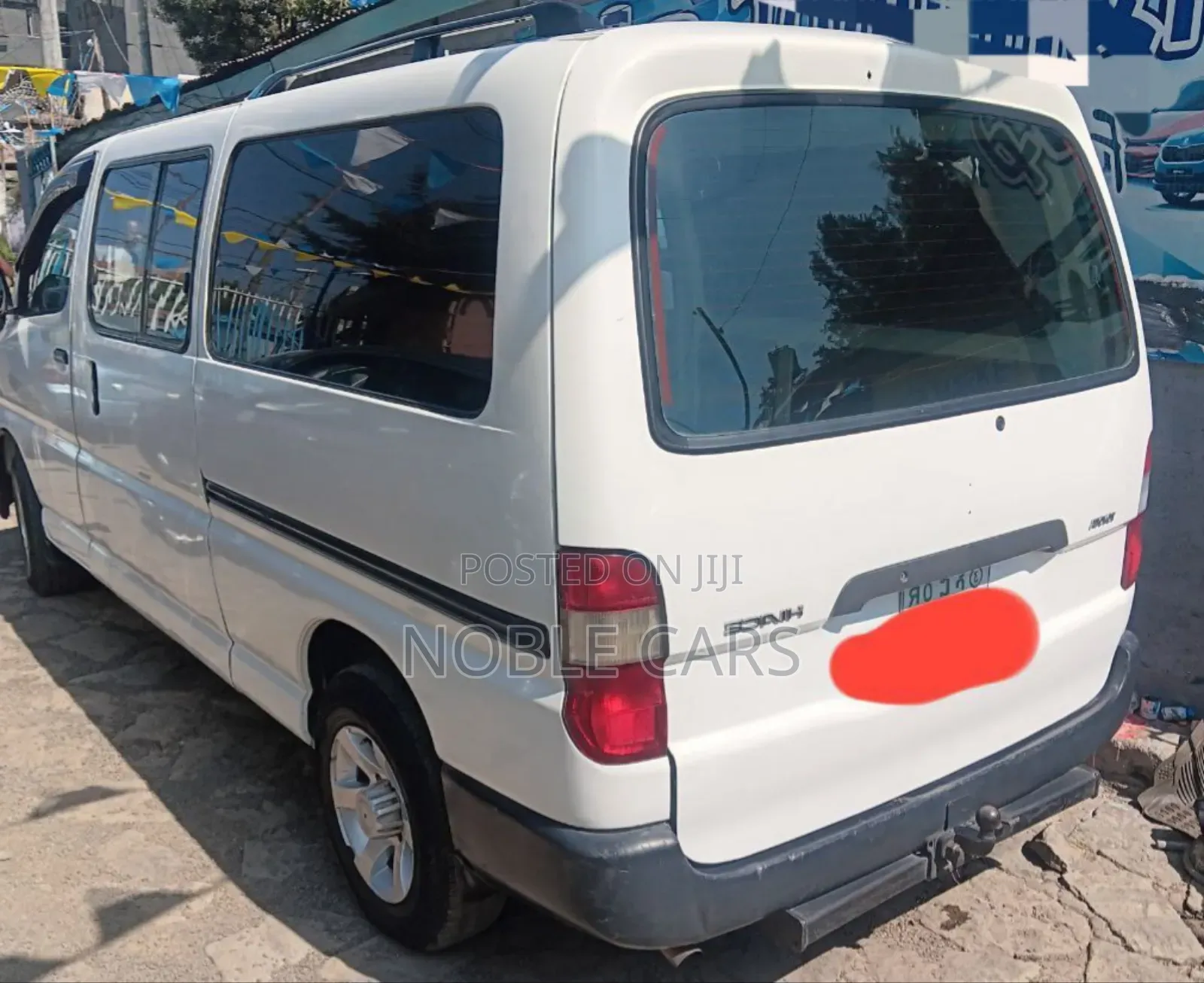 Toyota HiAce 2010 White
