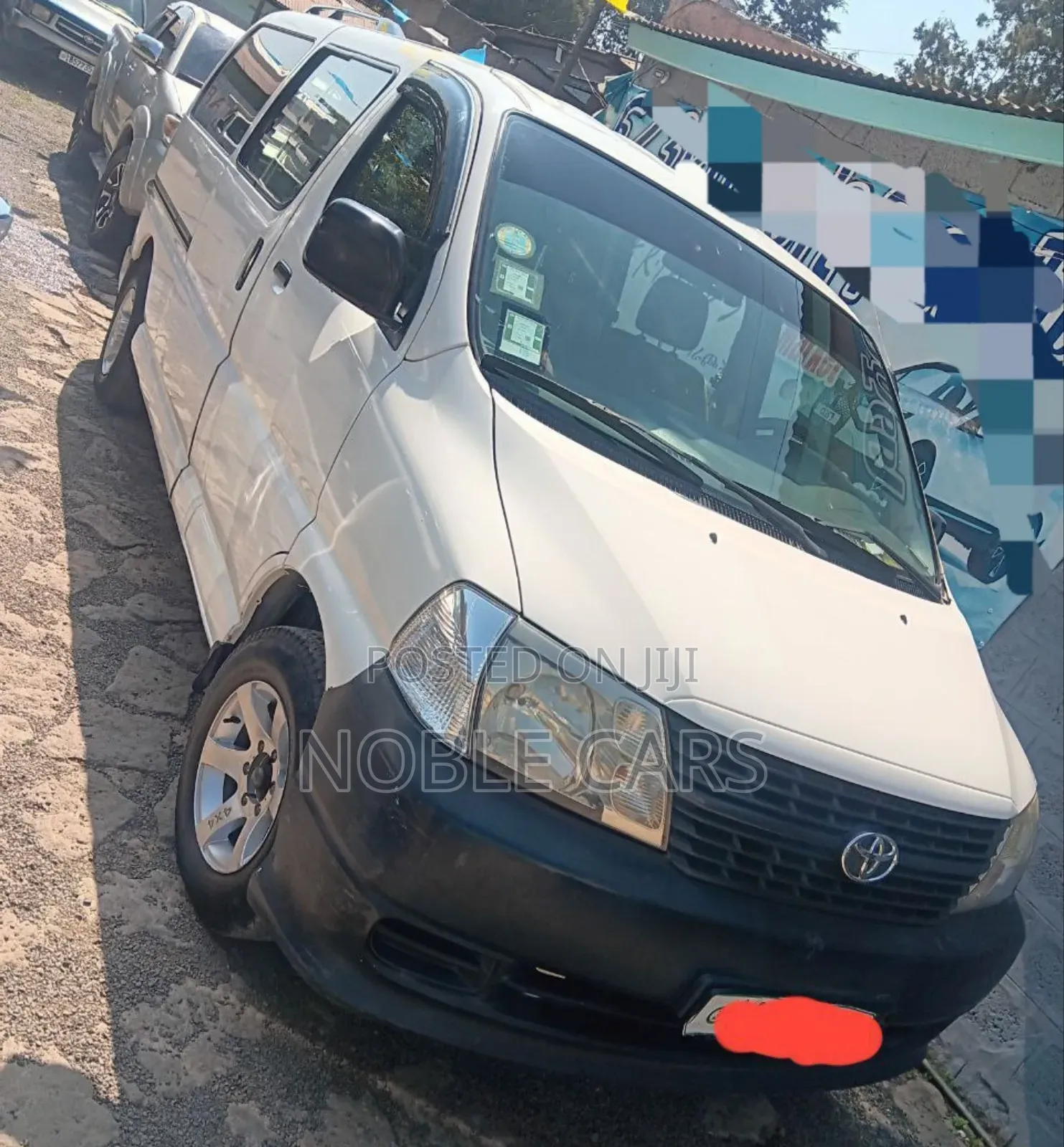 Toyota HiAce 2010 White