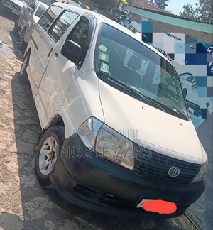 Toyota HiAce 2010 White