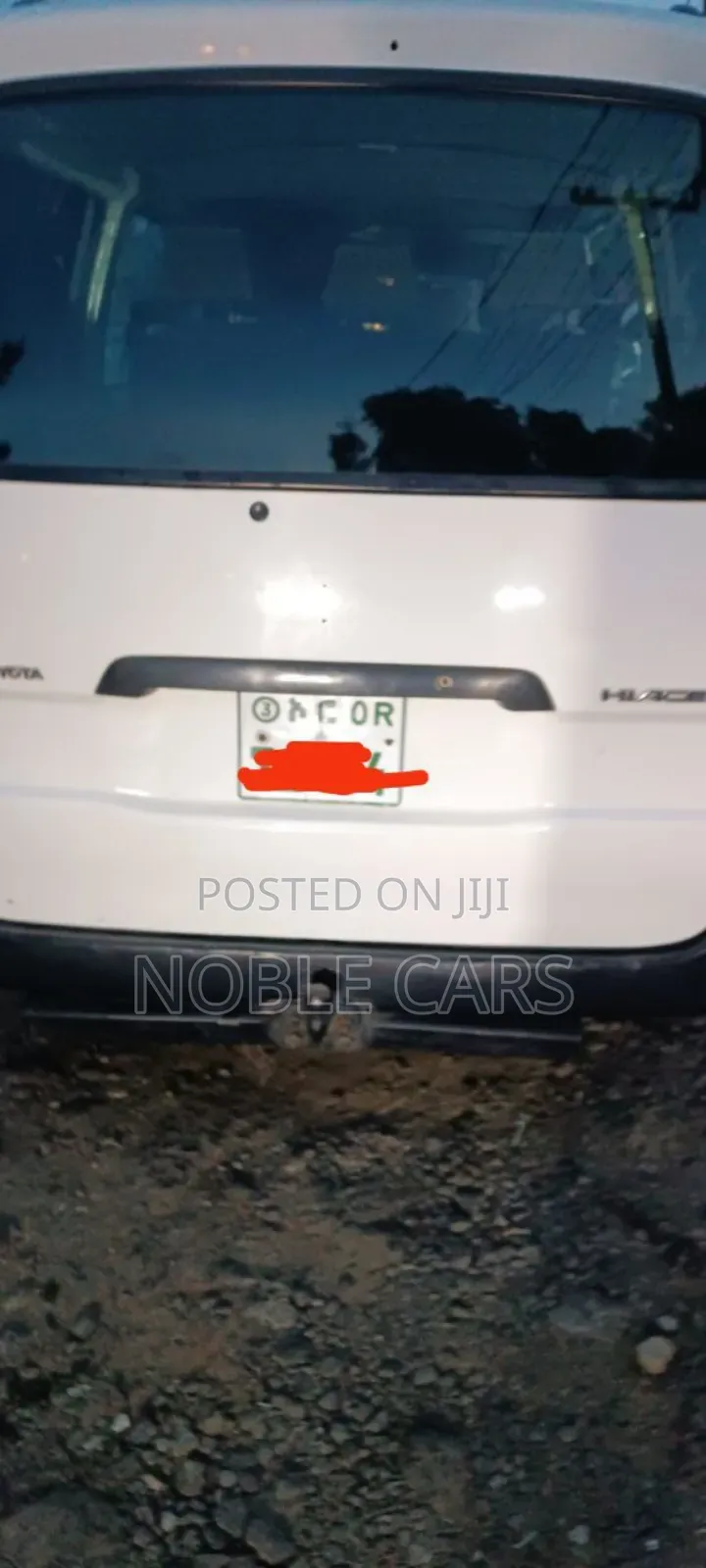 Toyota HiAce 2010 White