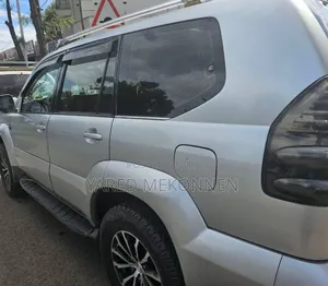 Toyota Land Cruiser Prado 2005 Silver