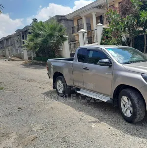 Toyota Hilux 2018 Brown