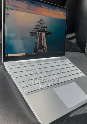 Photo - New Laptop Microsoft Surface 8GB Intel Core I5 SSD 256GB