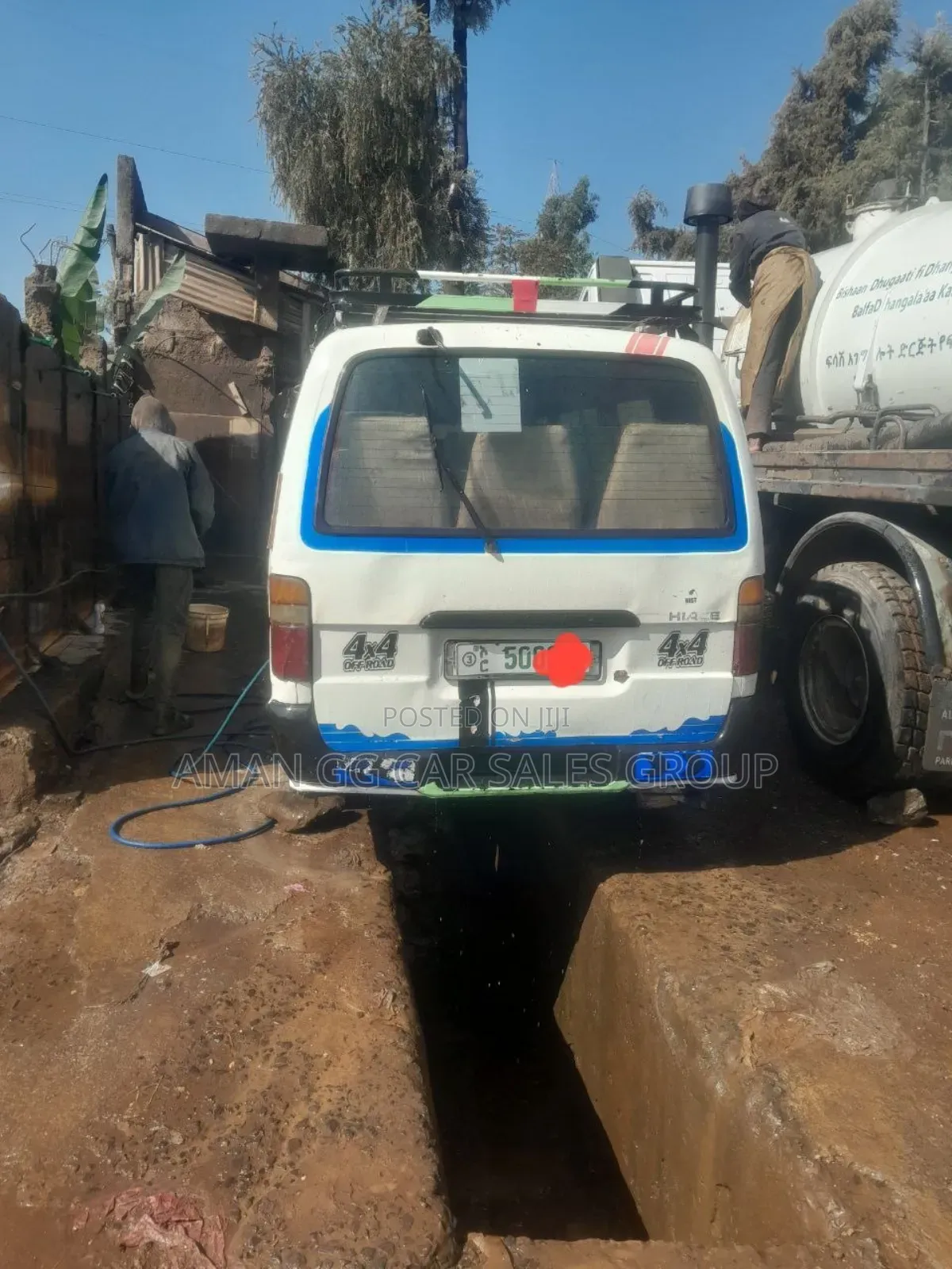 Toyota HiAce 2004 White
