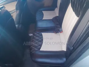 Hyundai Elantra 2011 Silver