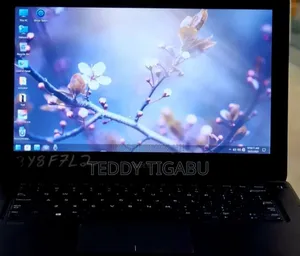 Photo - New Laptop Dell Latitude 3380 8GB Intel Core I5 SSD 256GB