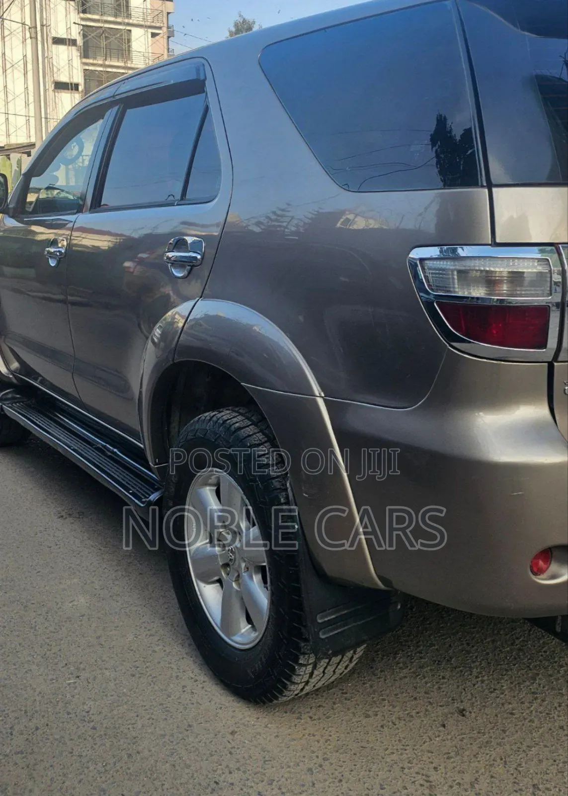 Toyota Fortuner 2.5 D AWD 2011 Gold