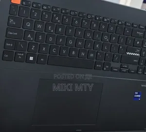 New Laptop Asus VivoBook 15 X505BA 16GB Intel Core i9 SSD 512GB